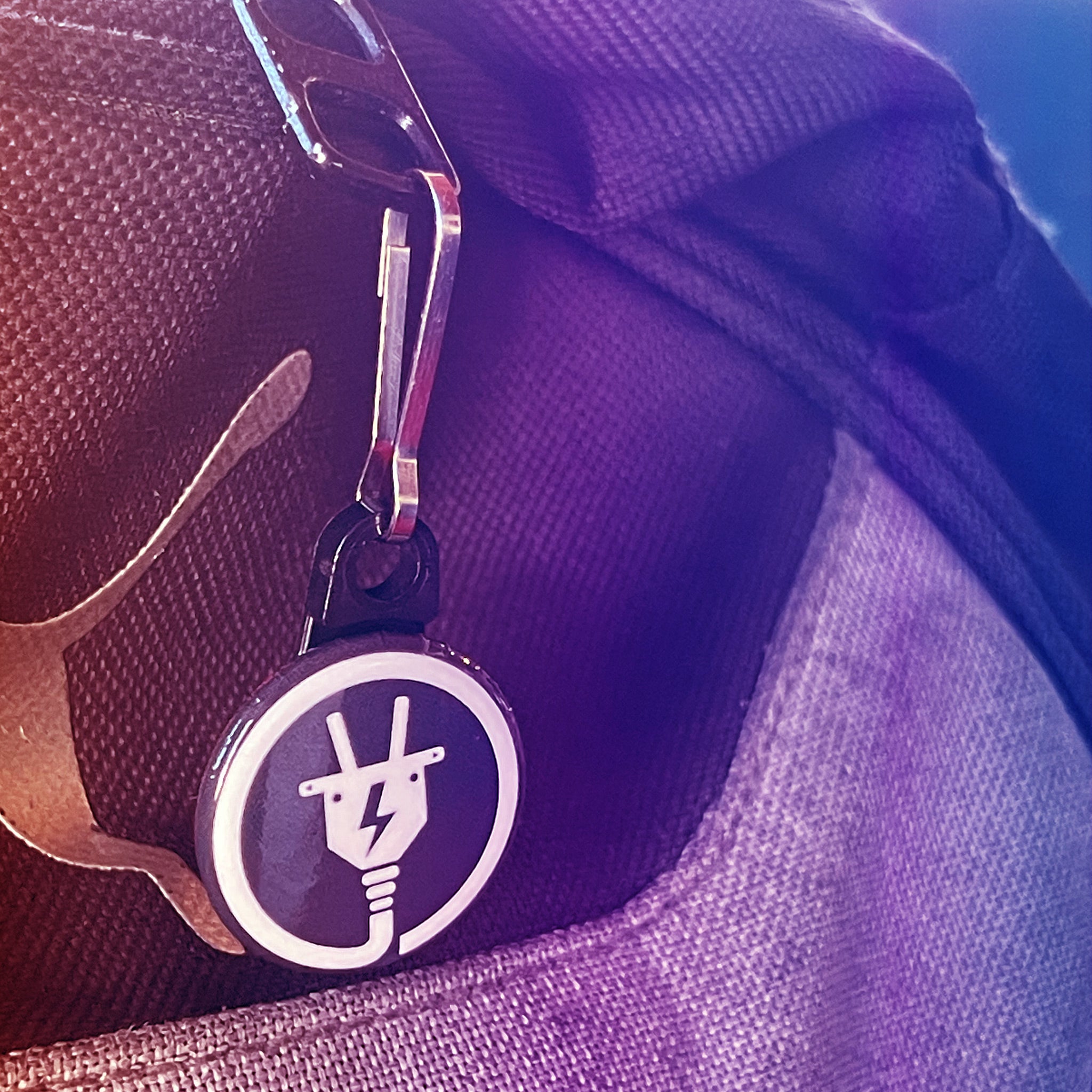 Zipper Pull - Electricity Icon